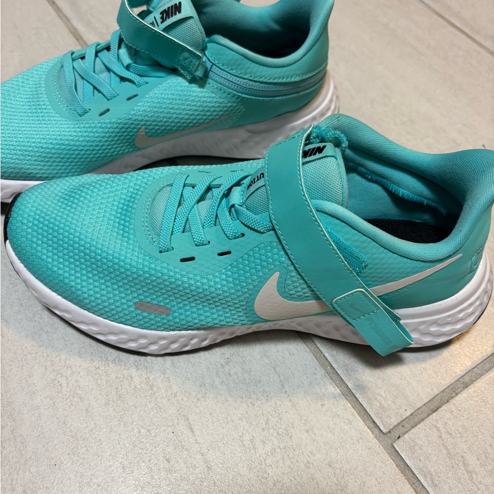 Nike Turquoise Sneakers with White Accents